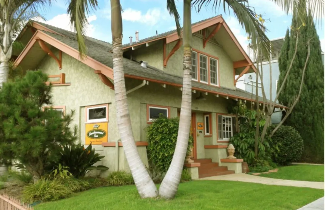 Beachrunners Inn-1