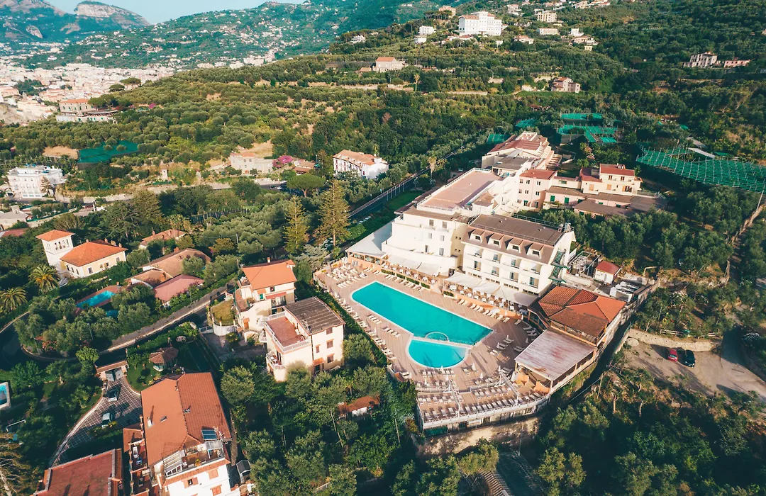 Grand Hotel Vesuvio-1