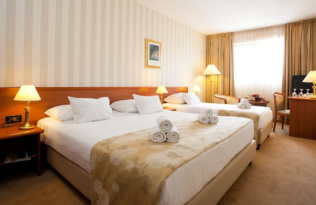Hotel Globo-1