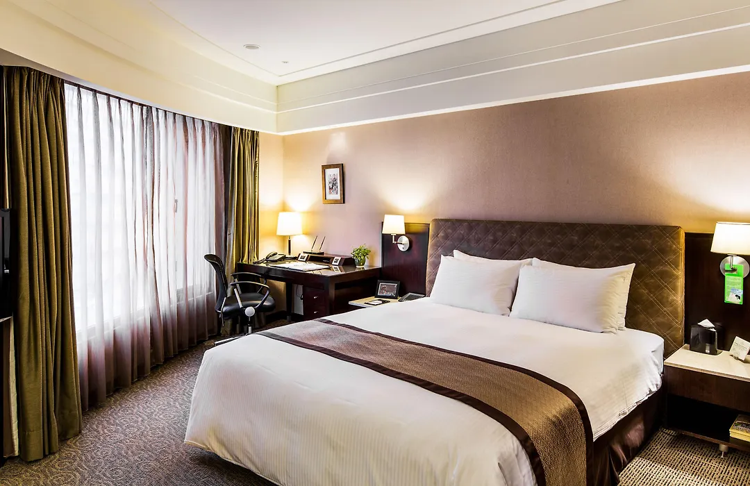 Grand Forward Hotel-1