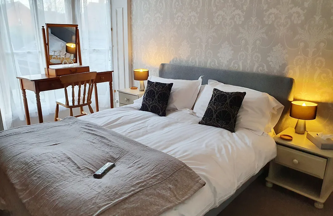 Holmwood House Guest Accommodation-1