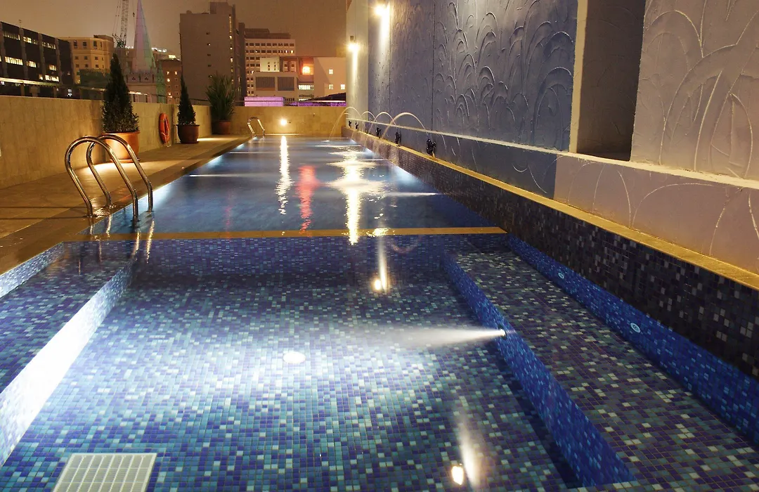 Hotel Royal Queens-1