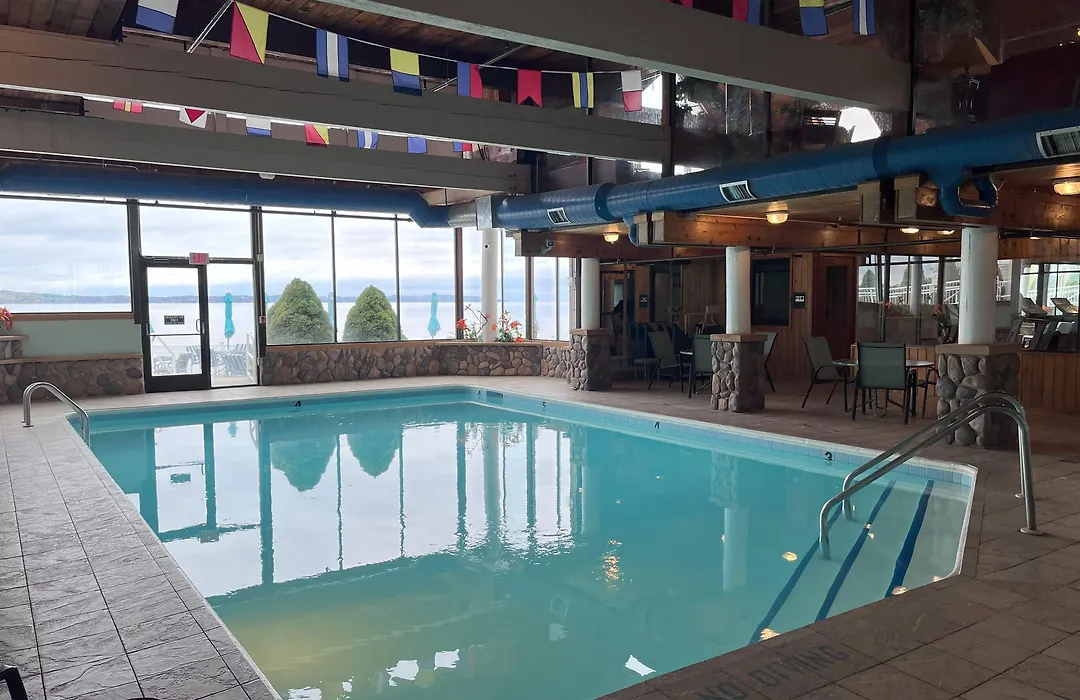 Pinestead Reef Resort-1