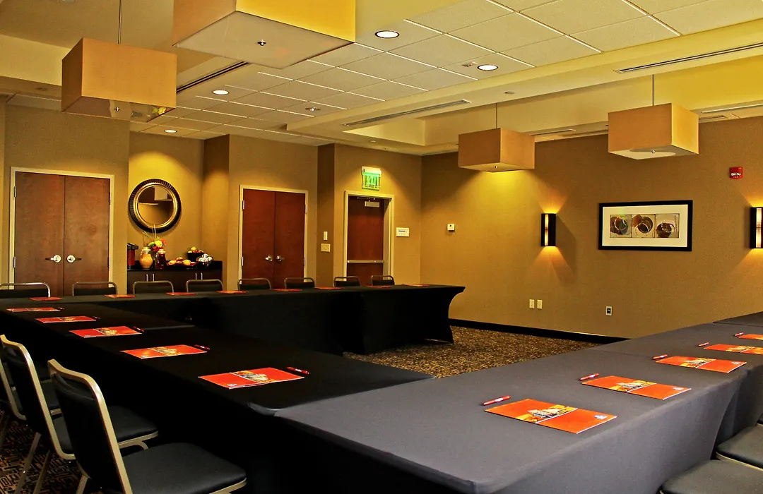 Doubletree By Hilton Hotel Oklahoma City Airport-1