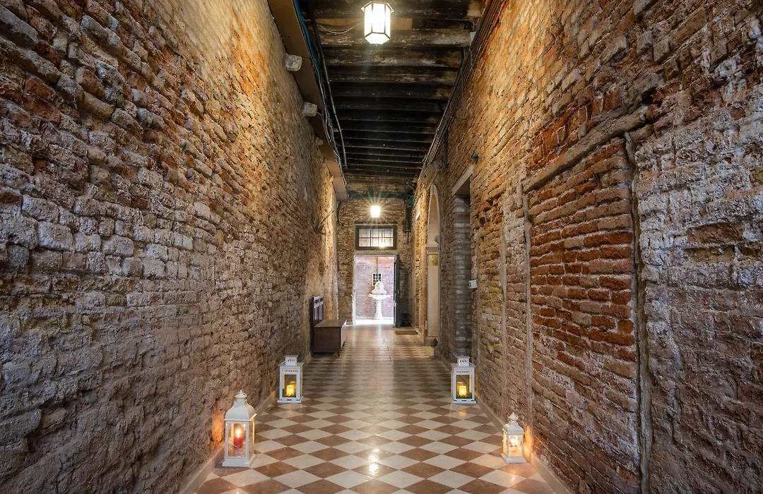 Dimora Al Doge Beato Canal View-1