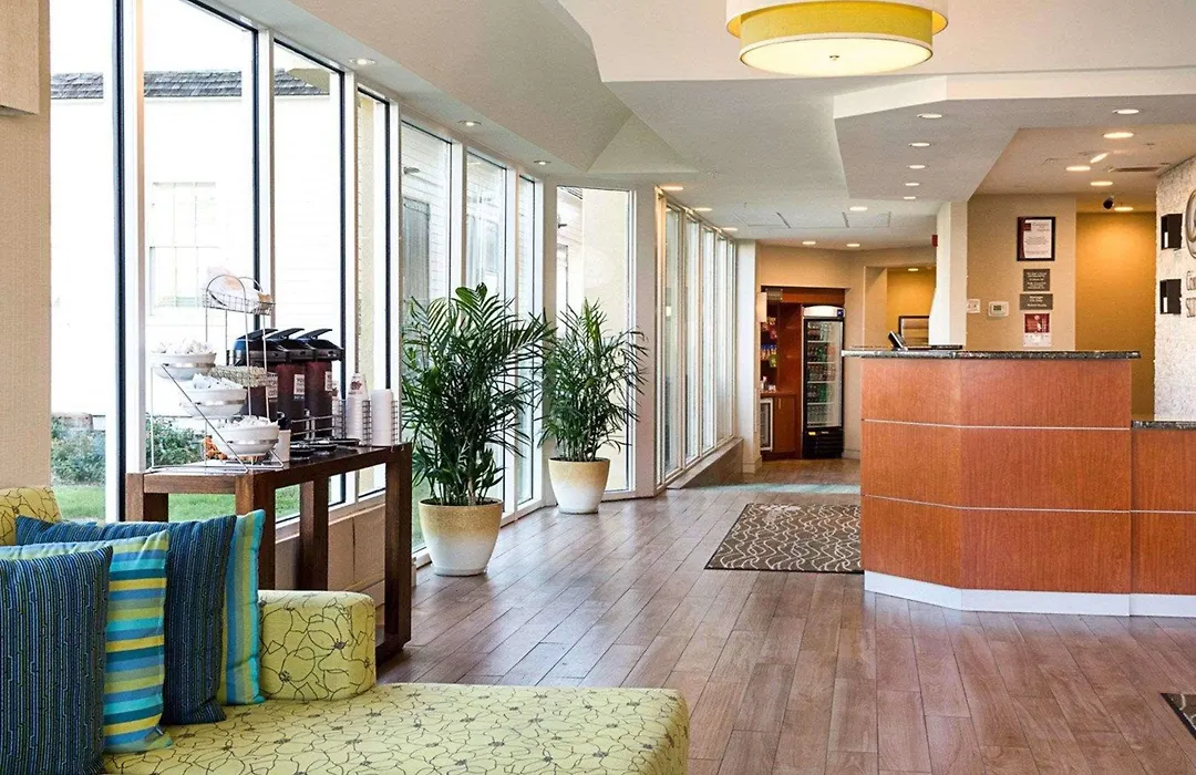 Comfort Suites Beachfront-1