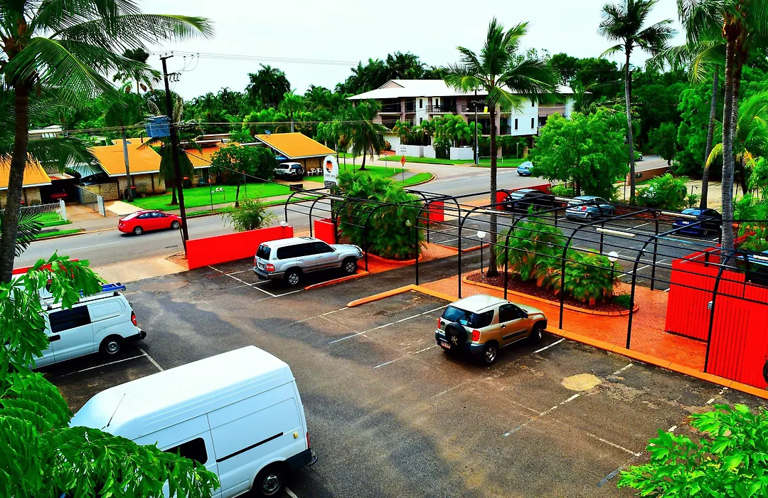 Coconut Grove Holiday Apartments-1