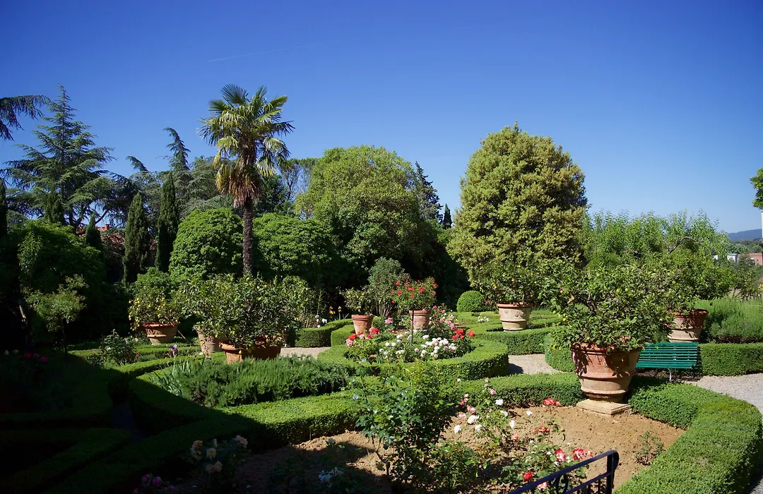 Villa Scacciapensieri Boutique Hotel-1
