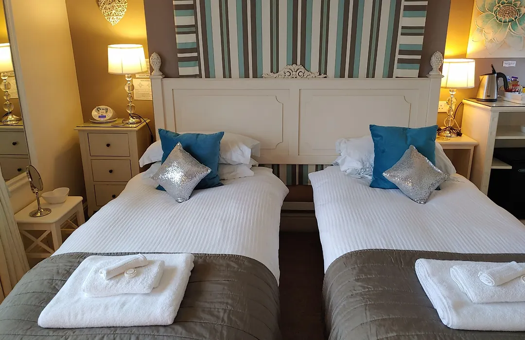 The Bath House Boutique B&B - In-Room Breakfast - Free Parking-1