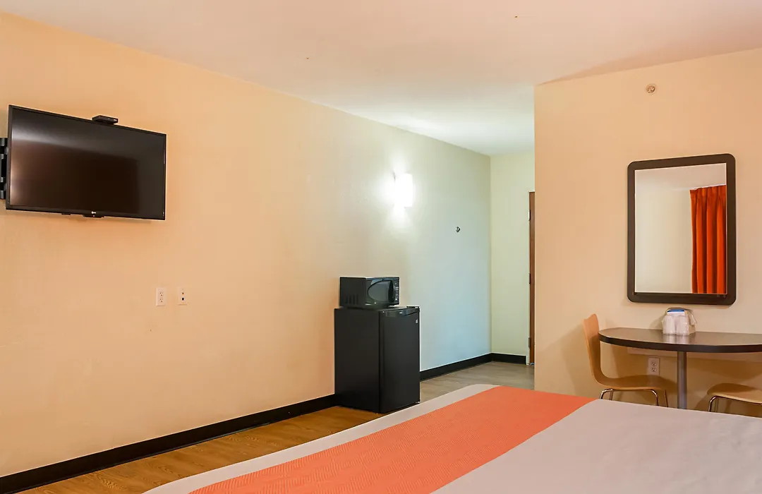 Motel 6-New Orleans, La - Near Downtown-1