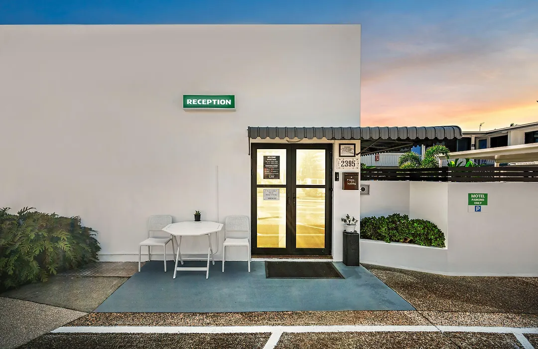 Montego Mermaid Beach Motel-1
