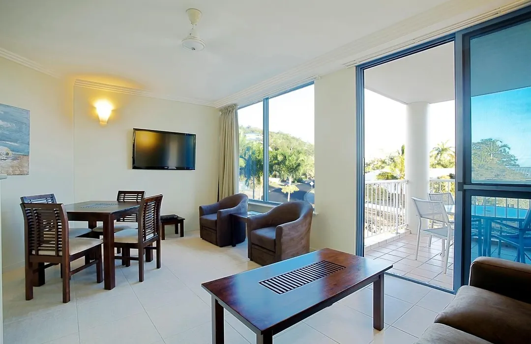 At Whitsunday Vista Holiday Apartments-1