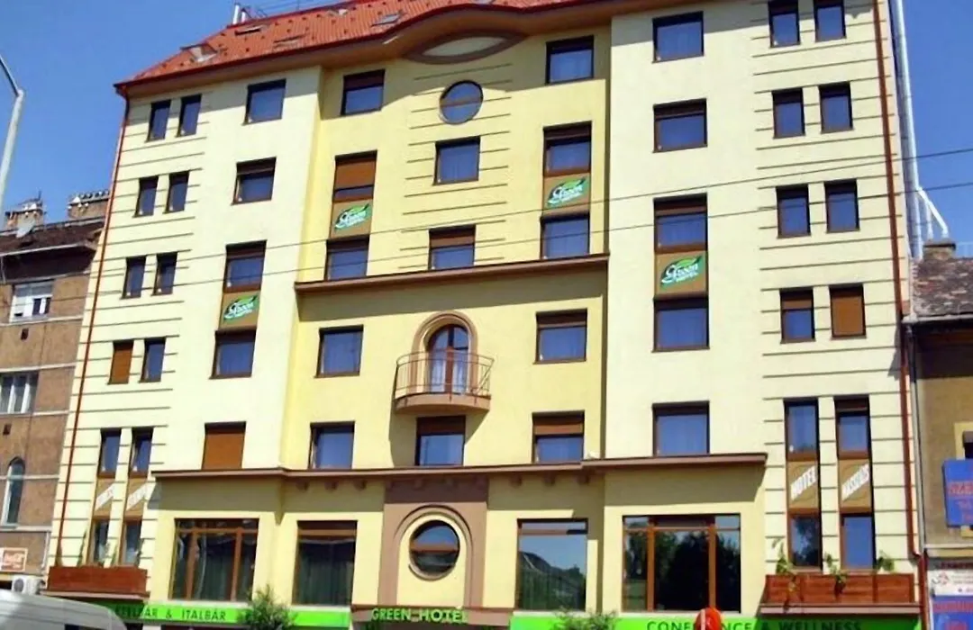 Green Hotel Budapest-1