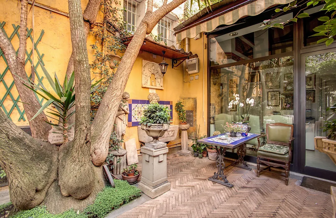 Navona Gallery Suites-1