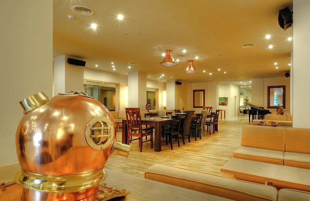 Lvzz Hotel-1