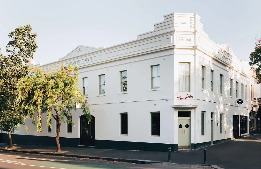 Naughtons Hotel-1