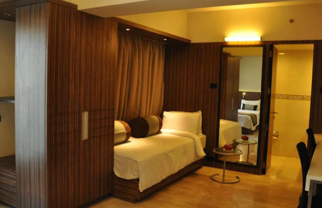 Residency Sarovar Portico-1