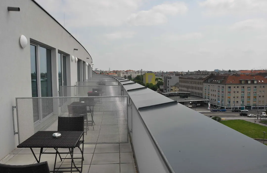 Leonardo Hotel Vienna Schoenbrunn-1