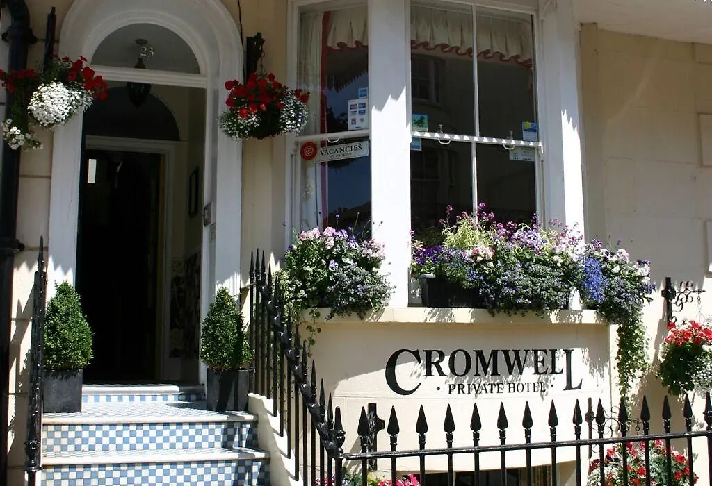 Cromwell House-1