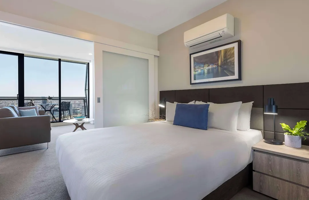 Oaks Melbourne On William Suites-1