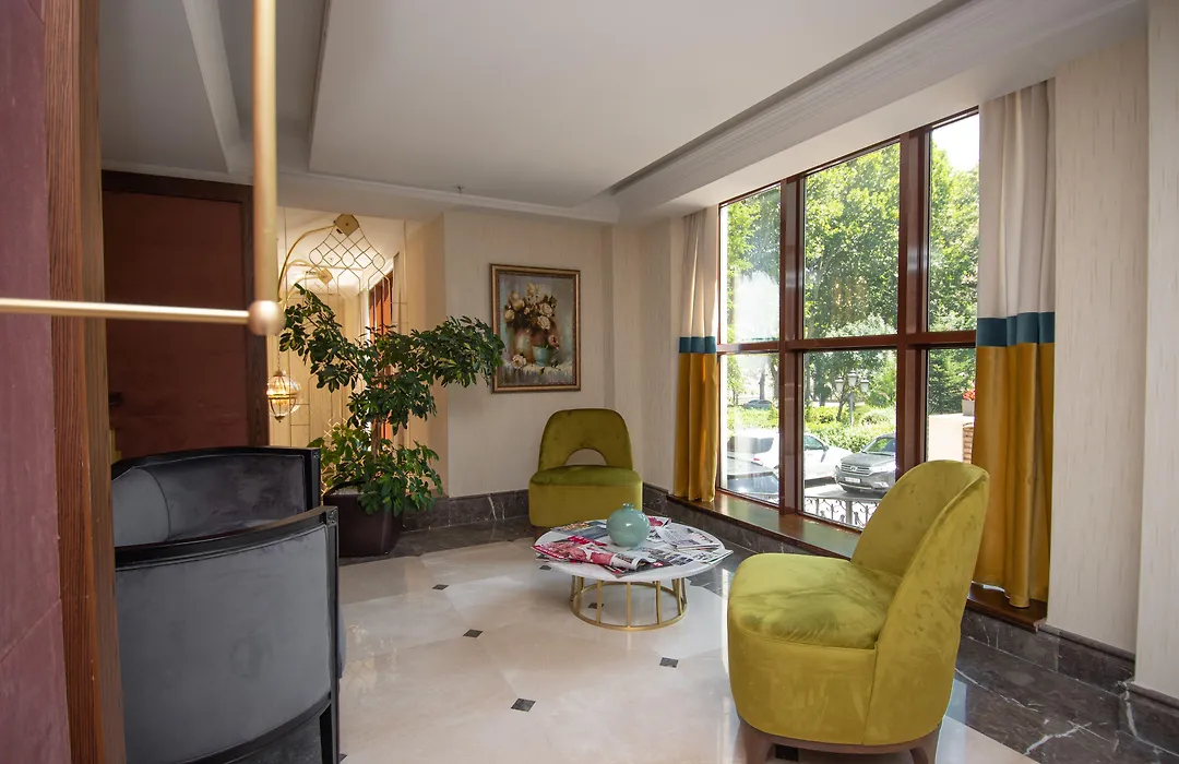 Tiflis Palace-1
