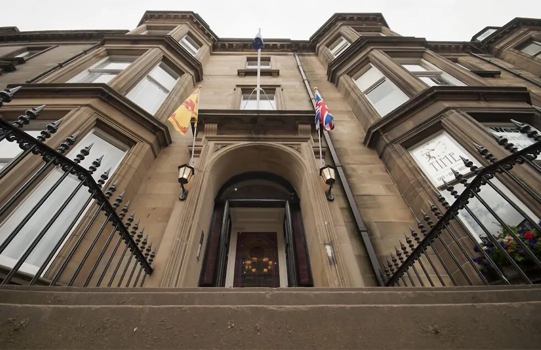 Palmerston Suites-1