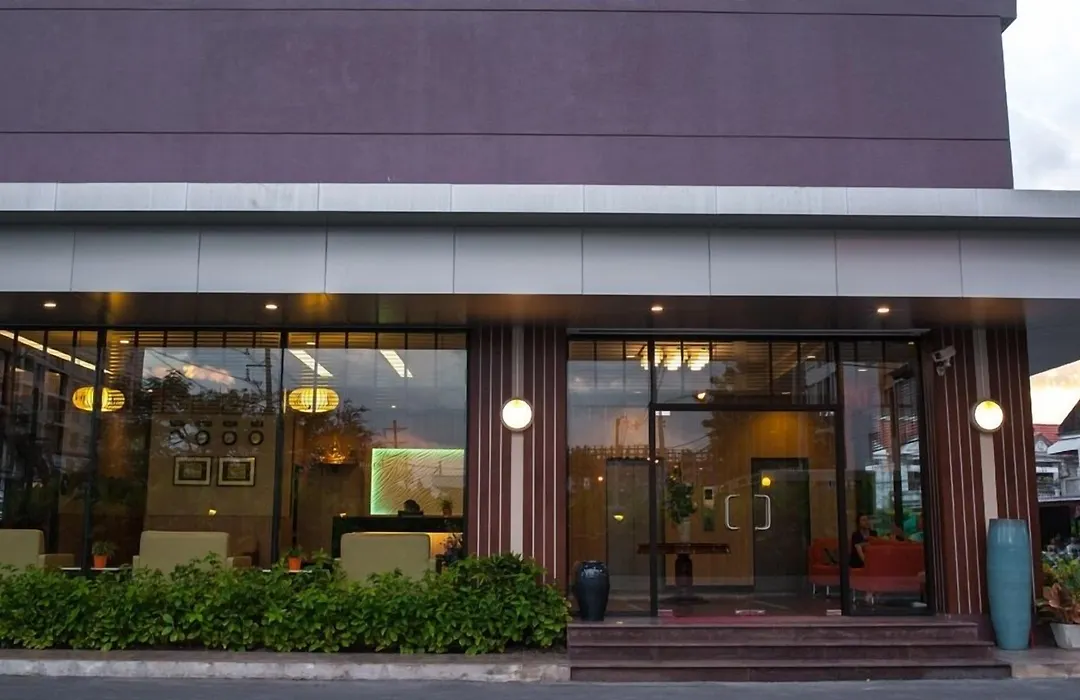 Marsi Hotel Bangkok-1