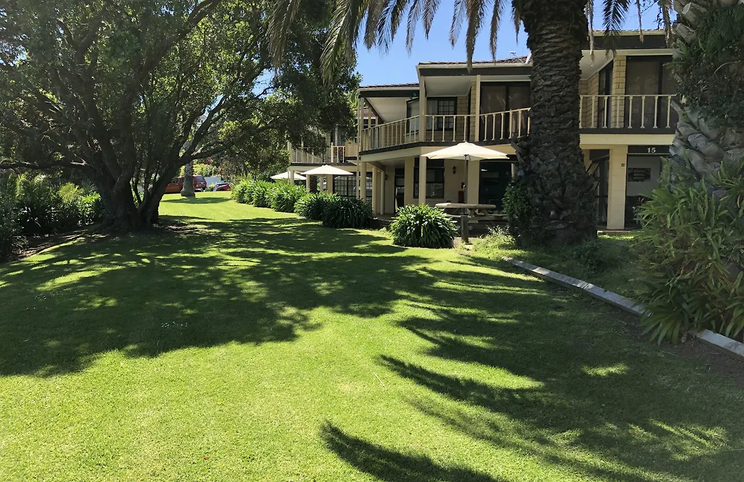 Half Moon Bay Motel-1