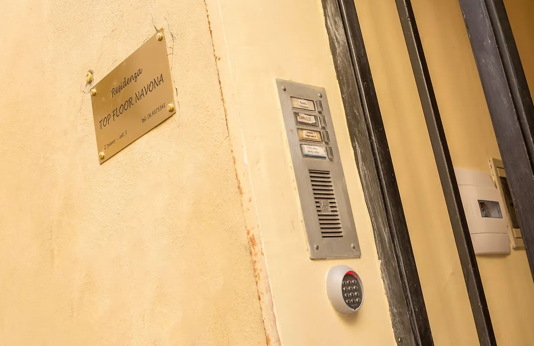 Top Floor Navona-1