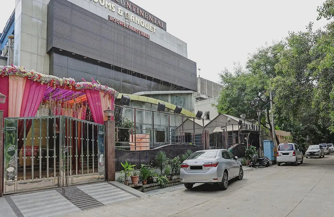 Super Townhouse Prakash Continental Near Netaji Subhash Place Metro Station-1