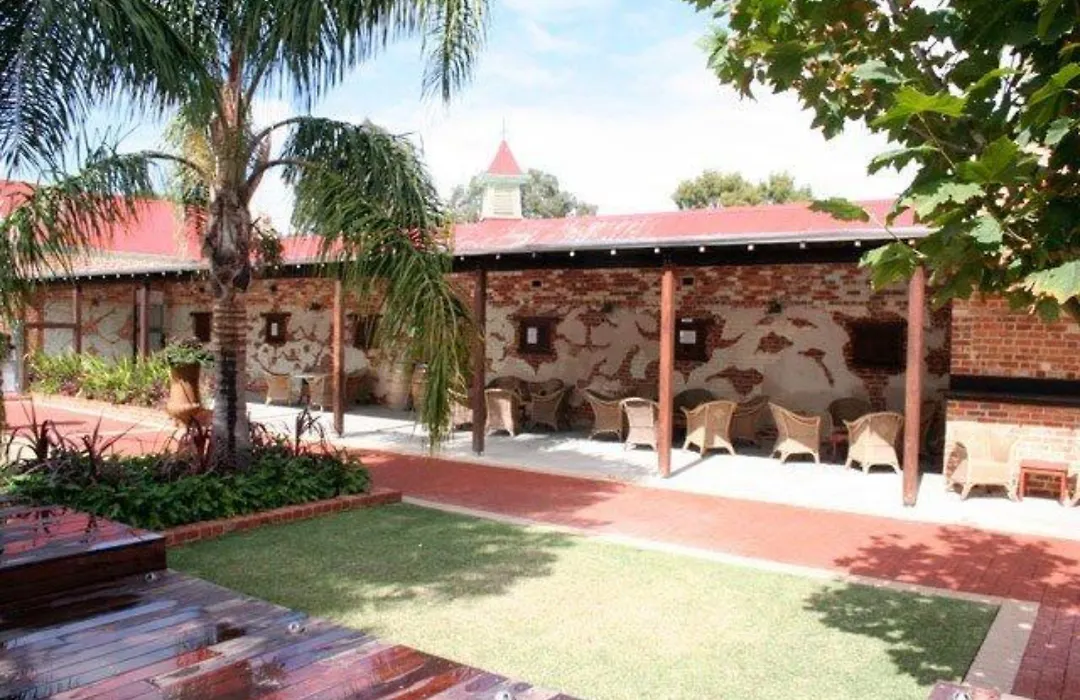 Rose & Crown Hotel-1