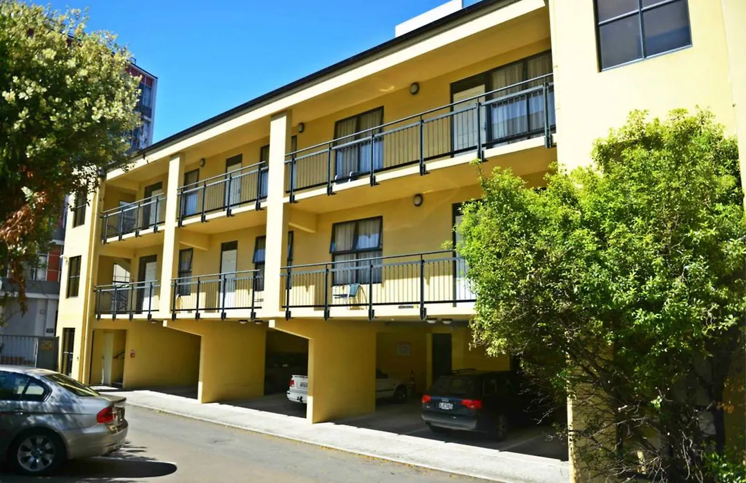 Victoria Court Motor Lodge - Spa & Free Parking-1