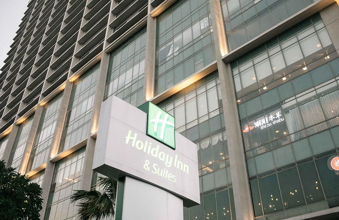 Holiday Inn & Suites Jakarta Gajah Mada By Ihg-1