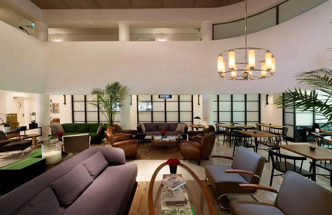 Lily & Bloom Boutique Hotel-1