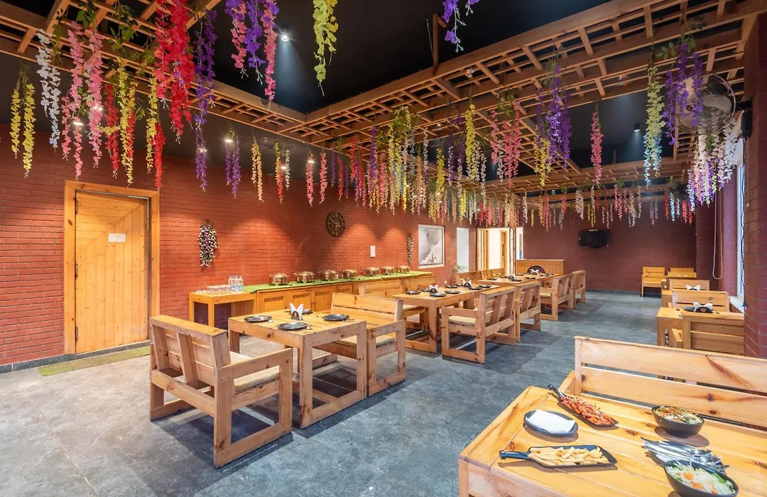 Hotel Moonglade By Royal Stays Dalhousie-1
