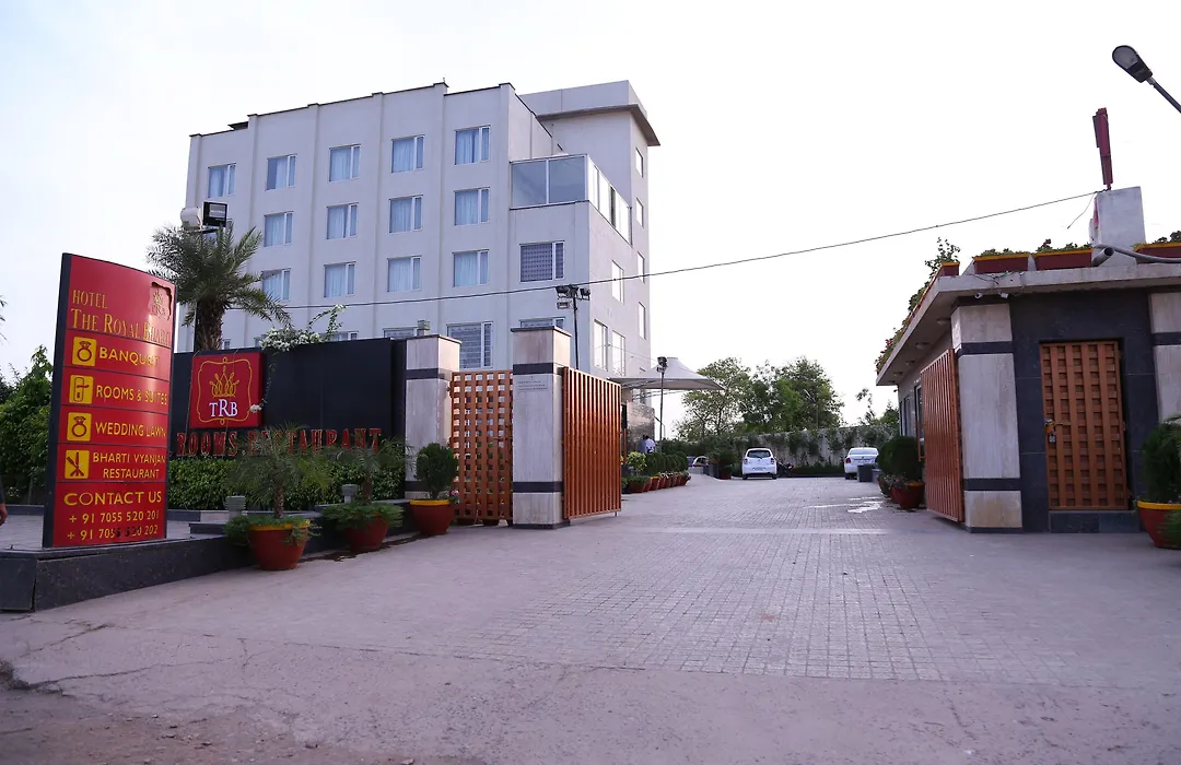 Hotel The Royal Bharti-1