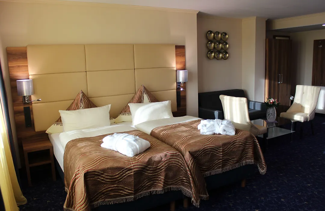 Grand Hotel Empire-1