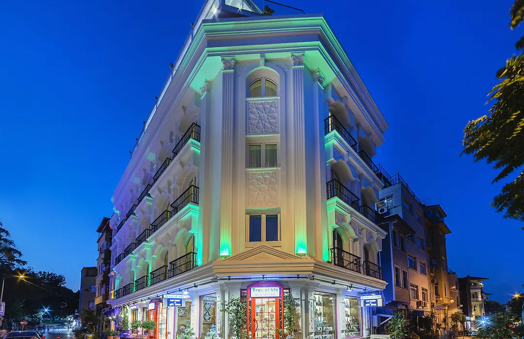 The Magnaura Palace Hotel-1