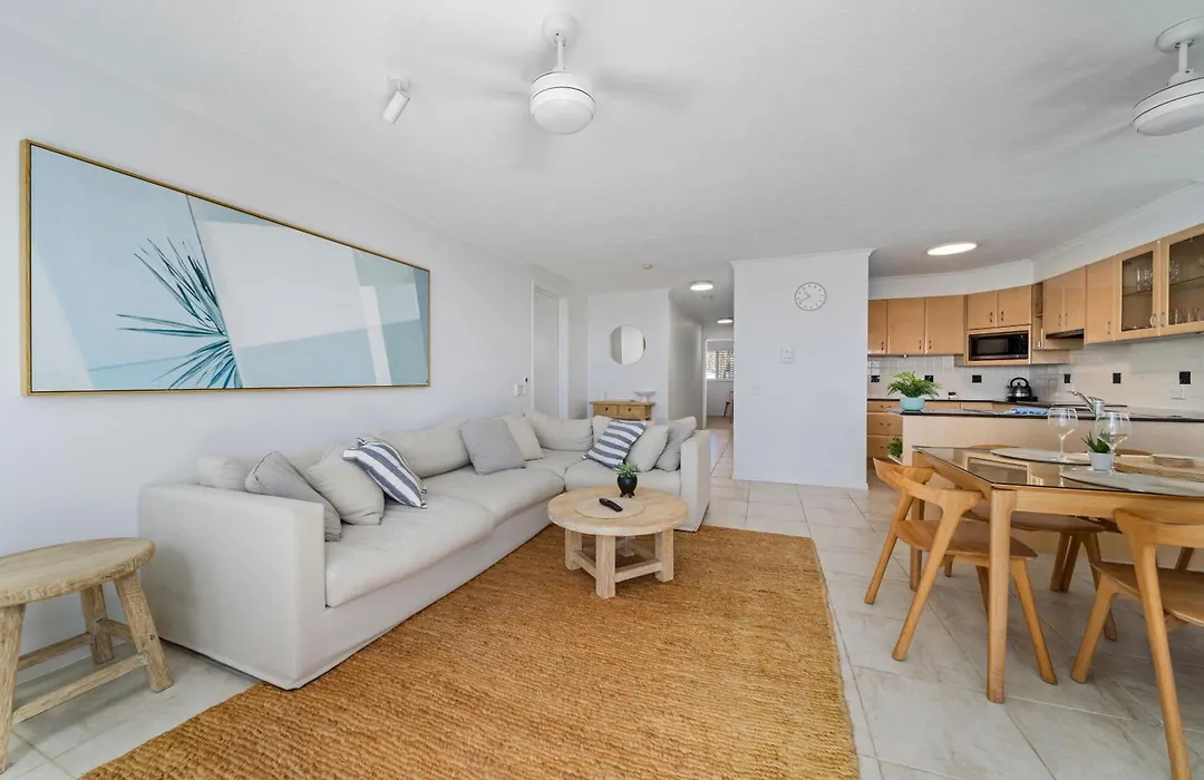 Sandcastles On Currumbin Beachfront, Gold Coast-1