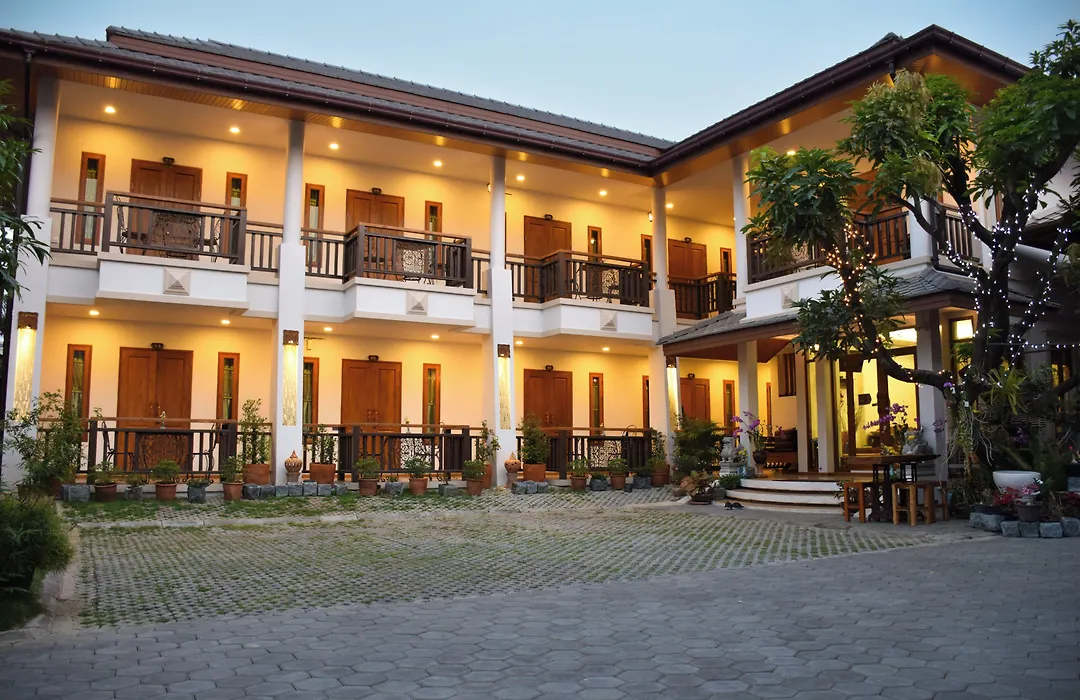 Gordnuea Boutique House-1