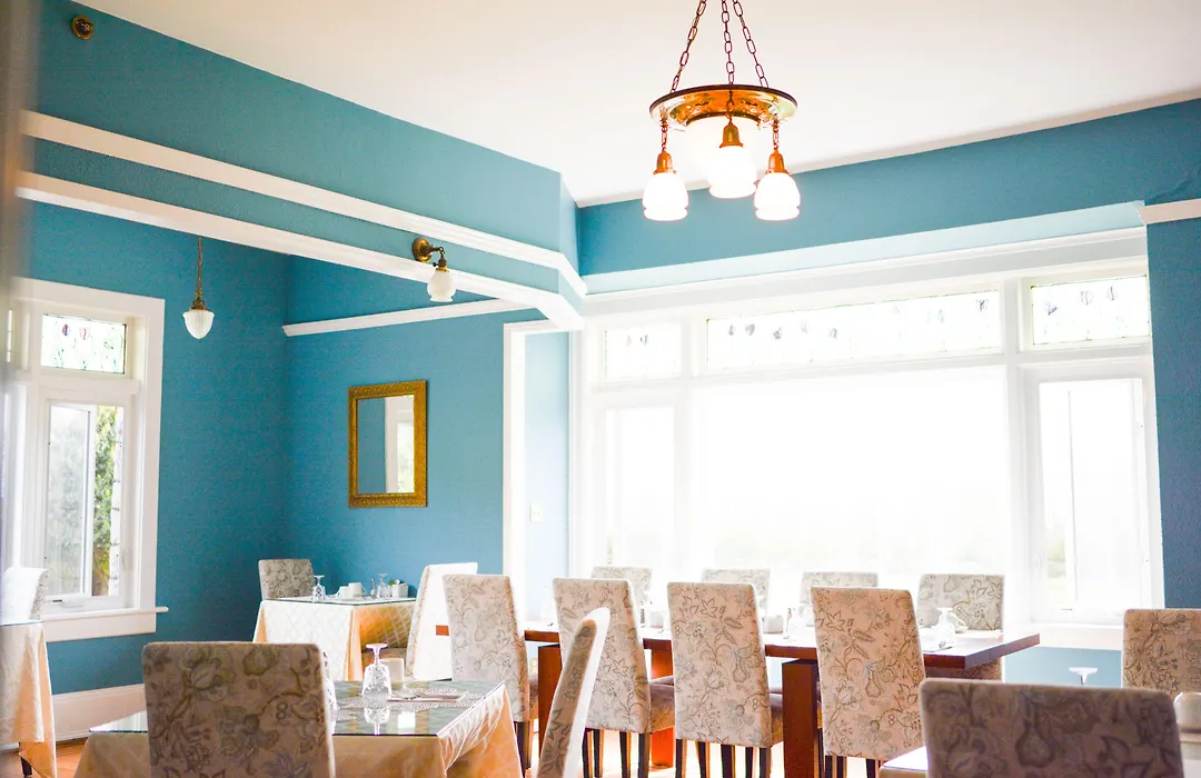 Dashwood Manor Seaside Bed & Breakfast-1