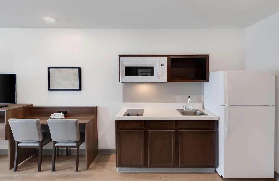 Woodspring Suites Bakersfield East-1