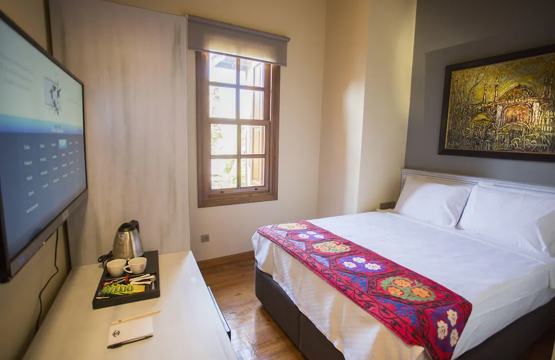 Char Me Hotel-1