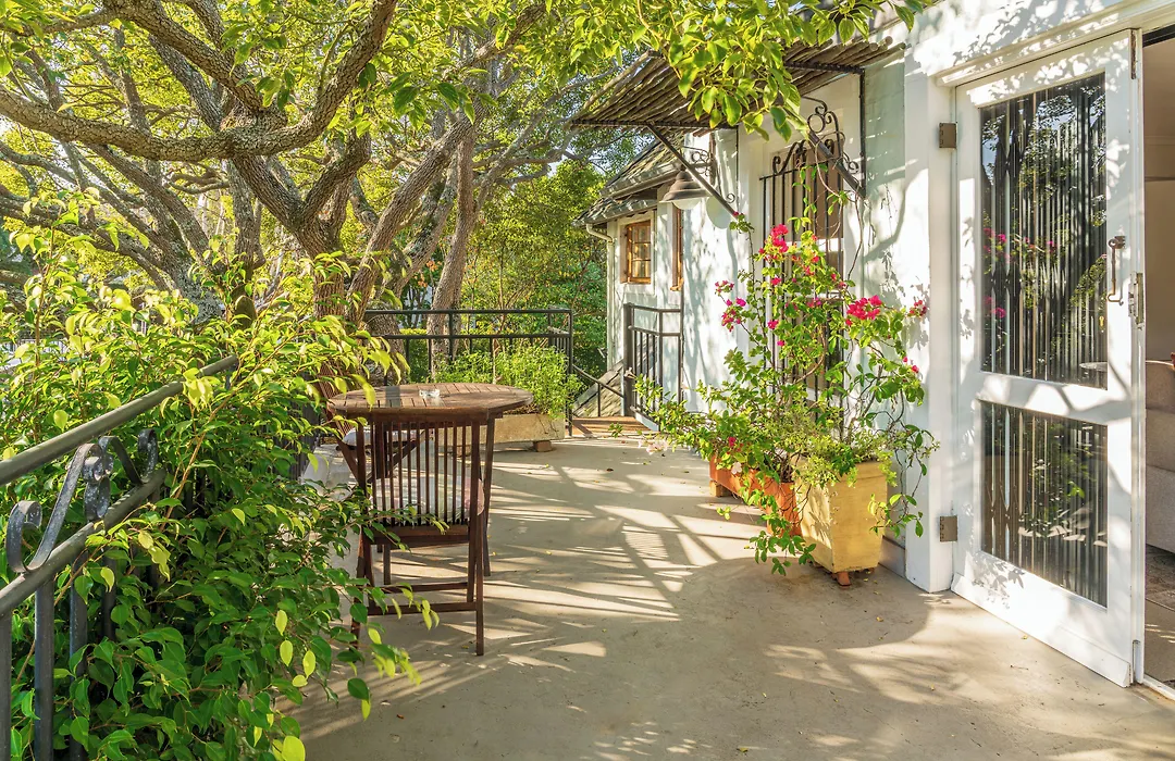 Hedge House Guest House-1