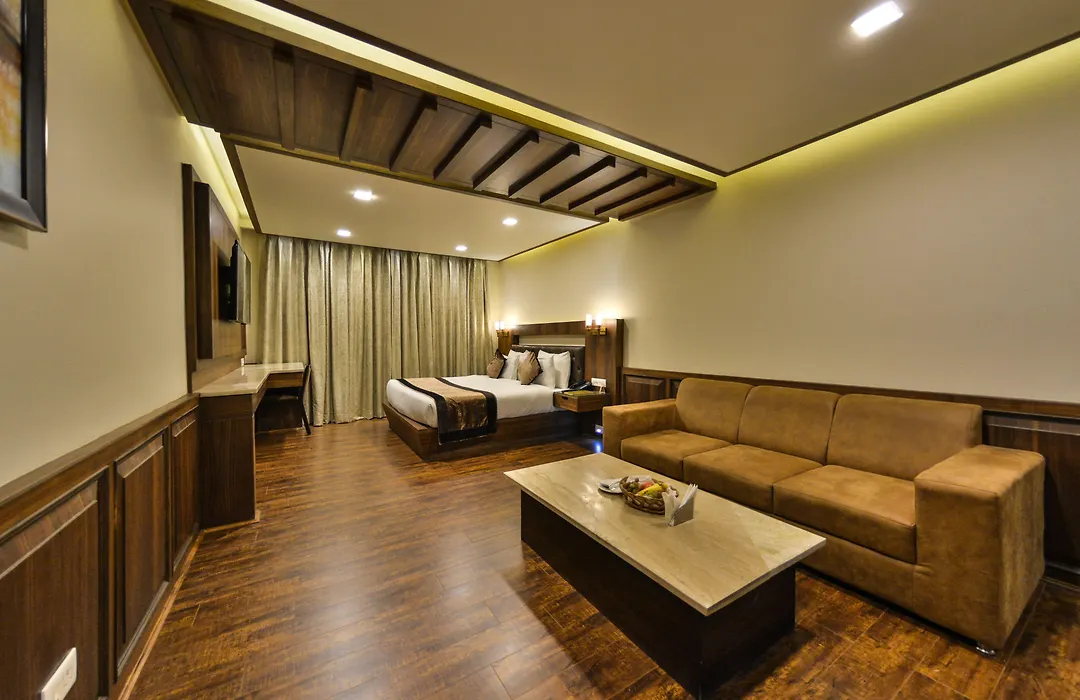Clarks Inn Srinagar-1