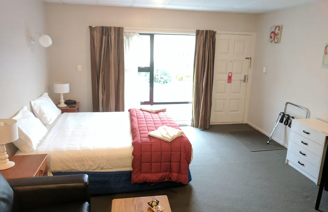 Classique Lodge Motel-1
