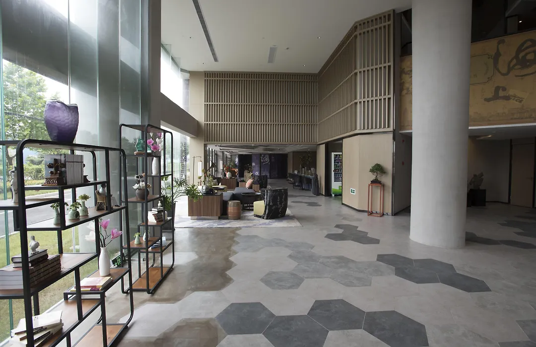 Shanghai-Deco Hotel-Free Shuttle Bus To Pudong Airport And Disneyland-1