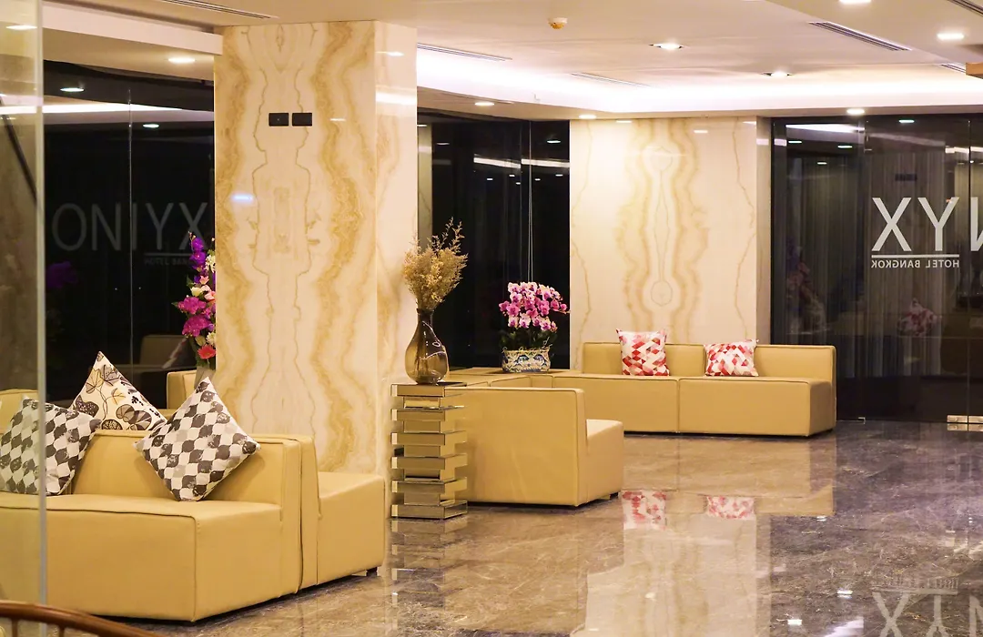 Onix Hotel Bangkok-1