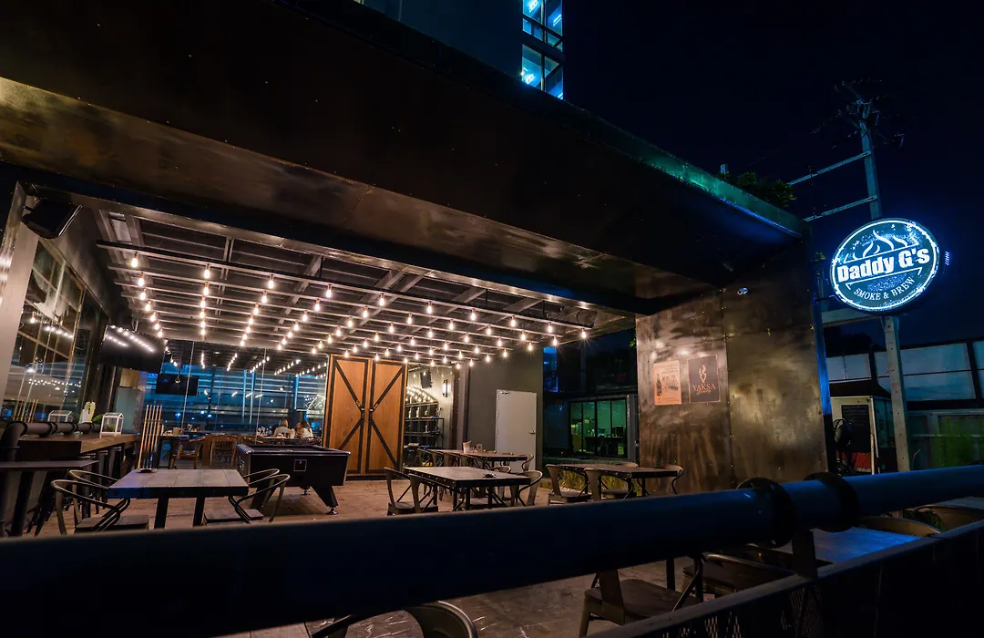Onix Hotel Bangkok-1