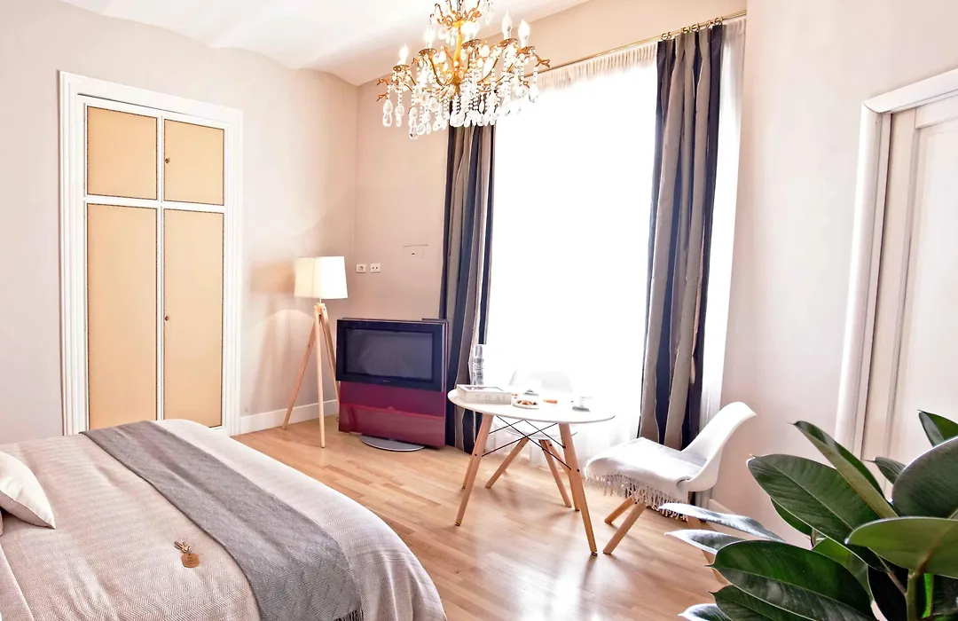 Cardilli Luxury Rooms-1